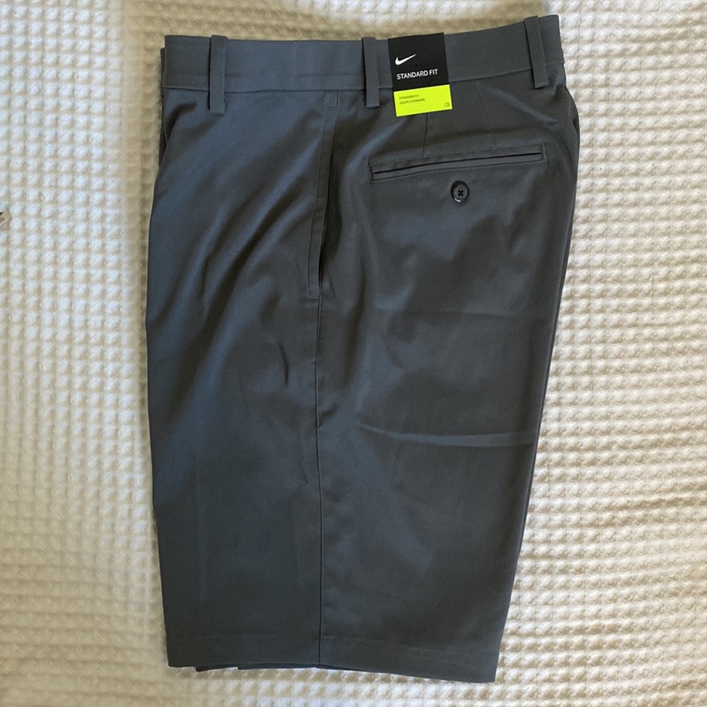 MWT Men's Nike Dri-FIT Flex Stretch Golf Shorts Size 32 M